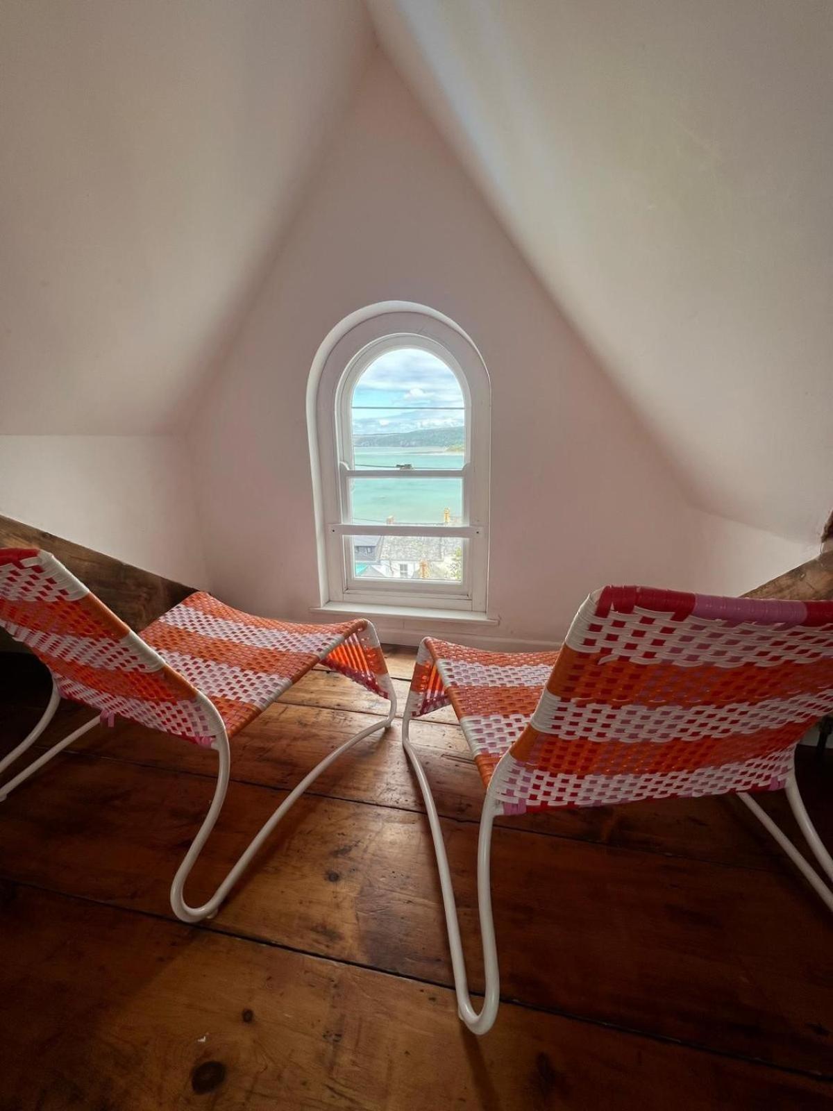 Bronwydd, Large Holiday Home In Seaside Town Of New Quay 新码头 外观 照片